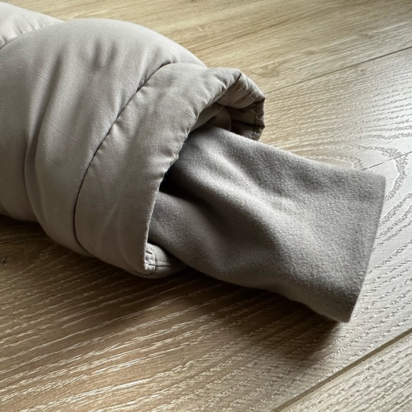 COPY - Aritzia TNA Superpuff in Taupe - size XS - Picture 6 of 6